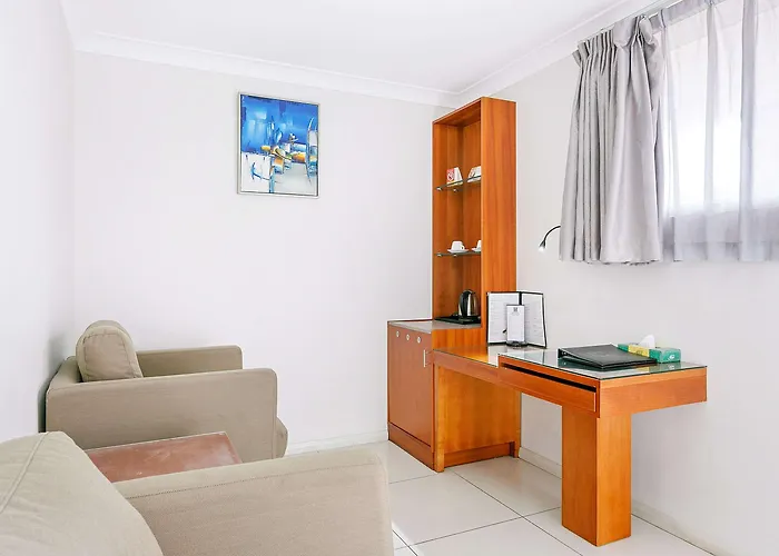 Basic King Suite